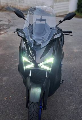 YAMAHA XMAX 300 CONNECTED ABS YAMAHA XMAX 300 CONNECTED ABS